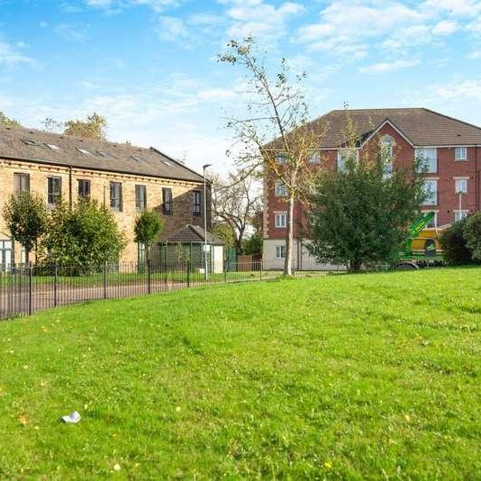 Moorcroft Court, Ossett, WF5 - Photo 1