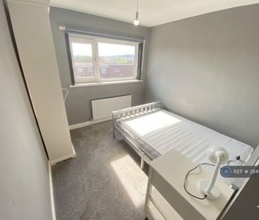 3 bedroom end of terrace house to rent - Photo 6