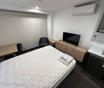 Fully Furnished Secure Studio Apartment - Photo 3