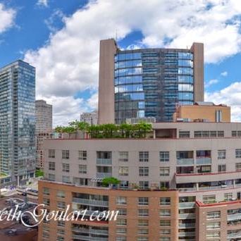 15 GRENVILLE ST. - KARMA CONDOS - HIGH FLOOR BACHELOR / STUDIO (VIDEO) - Photo 1