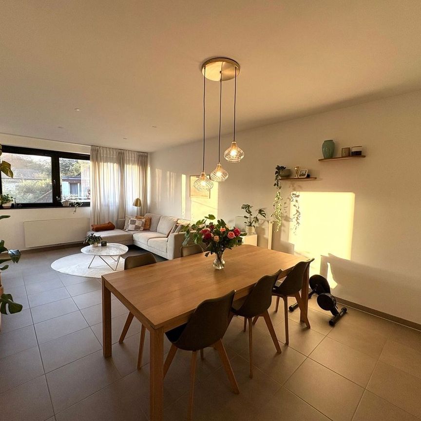 Appartement te huur in Ekeren voor € 1.090 met 2 slaapkamers - Photo 1