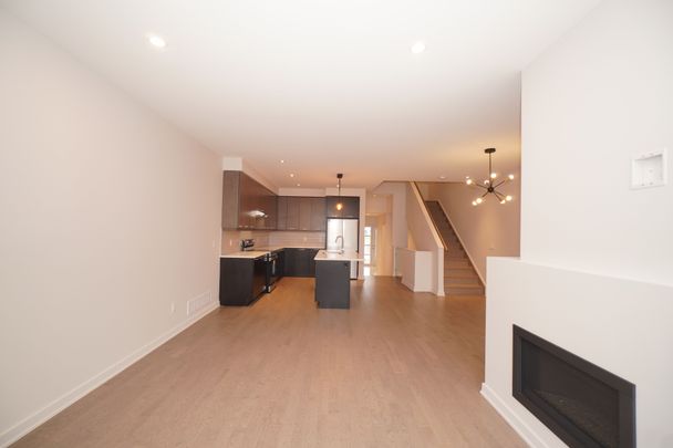 For Lease - 770 SOLARIUM Avenue, Blossom Park - Airport and Area, Ontario - Photo 1