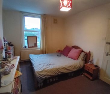 3 Bed - 35 Lumley Road, Burley, Leeds - LS4 2NH - Student - Photo 2