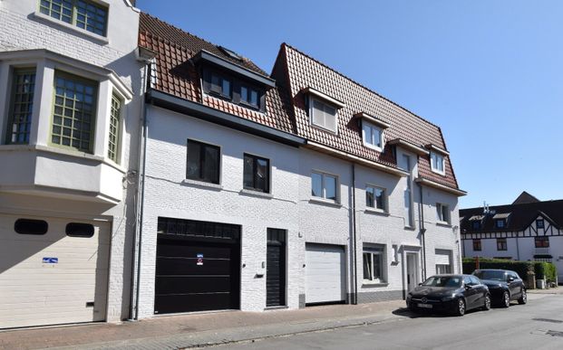 Mooi gerenoveerde woning in het hartje van Knokke nabij de Lippenslaan - Photo 1