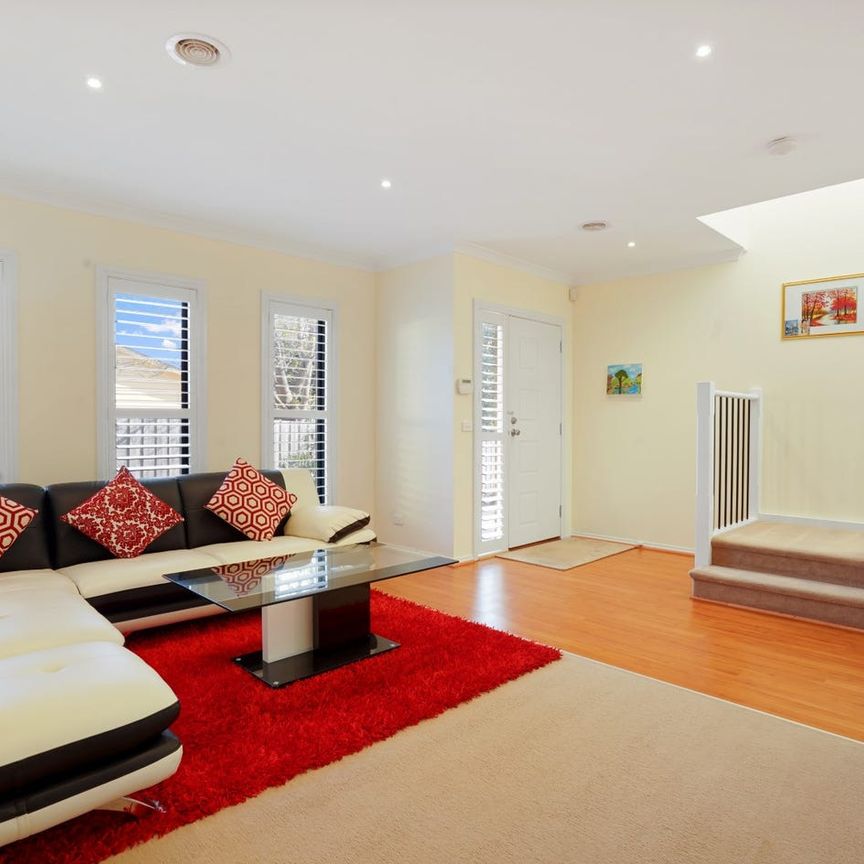A Charming Central Abode - Photo 1