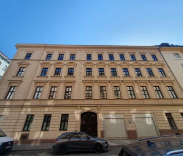 Entzückende Wohnung - Altbauhaus - in gesuchter Toplage - Foto 2