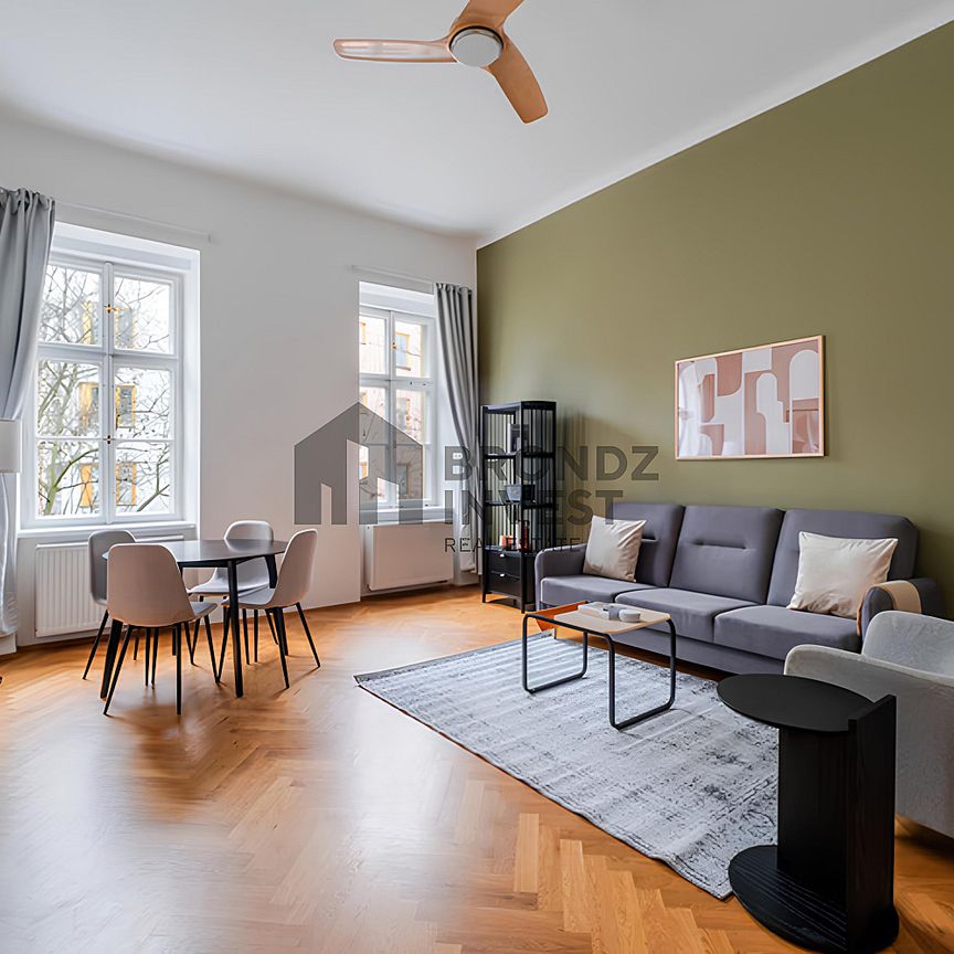 Pronájem bytu 2+1 69 m² - Fotografie 1