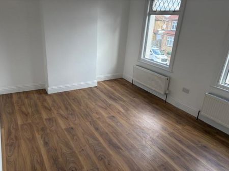 2 Bedroom House - Terraced To Let - Photo 5