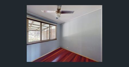 Spacious Family Haven with Modern Open-Plan Living - Photo 4