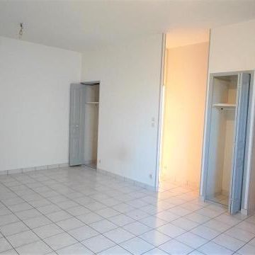 Location Appartement 1 pièce 32m² POITIERS 86000 - Photo 1