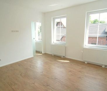 Sanierter Altbau mit besonderem Charme! Gehobene Ausstattung! - Photo 1