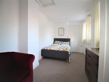 En-suite Room to Let (R2) Nelson Street Norwich NR2 - Photo 3