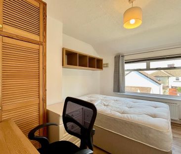 4 bedroom semi-detached house to rent - Photo 5