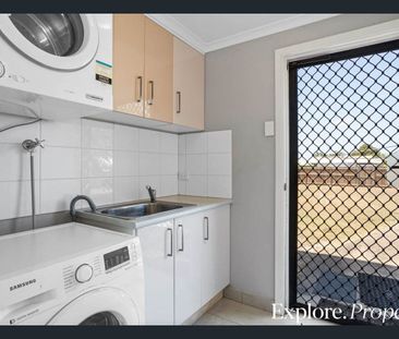 Furnished 1 bedroom unit - Photo 6