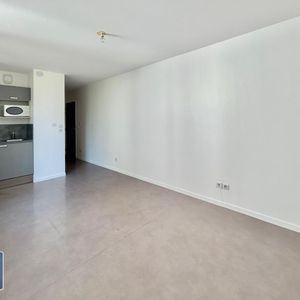Location Appartement 1 pièce 24m² CALUIRE ET CUIRE 69300 - Photo 2