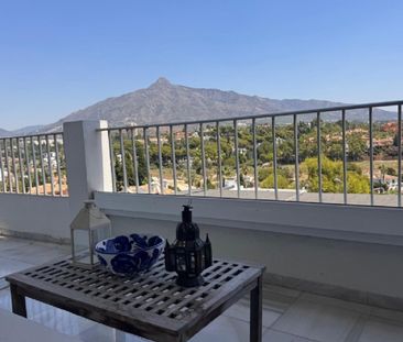 3 Bedroom Apartment For Rent in Nueva Andalucía, Málaga - Photo 1