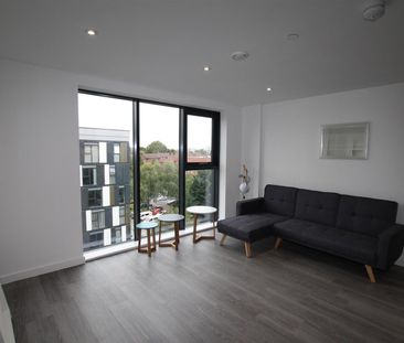 1 Bed Flat, Woden Street, M5 - Photo 2