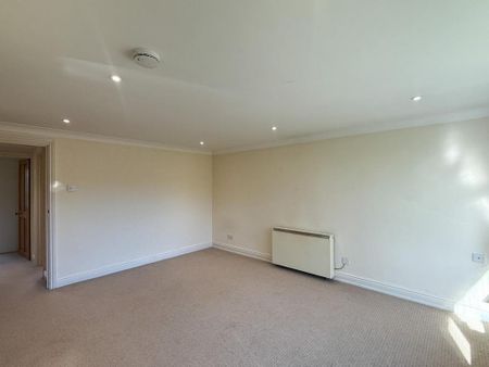 2 bedroom maisonette to rent - Photo 3