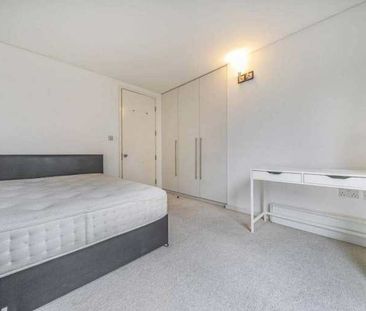 Room in a Shared Flat, Farnsworth Court, SE10 - Photo 4