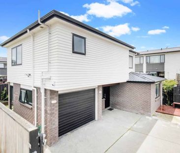 Near new in Papatoetoe - Photo 5