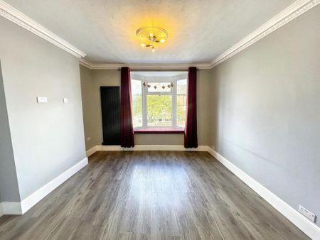 4 bedroom terraced house to rent - Photo 4