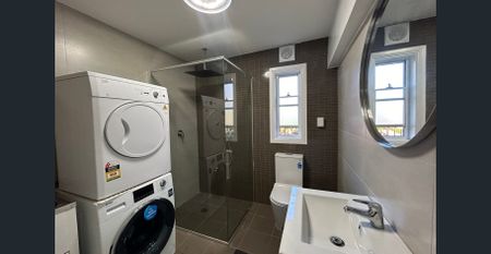 Spacious and Freestanding 1 Bedroom Granny Flat - Photo 3