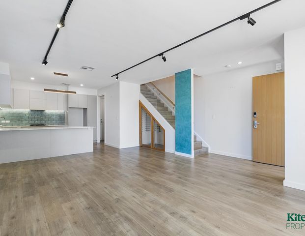 19 Hobart Lane - Photo 1