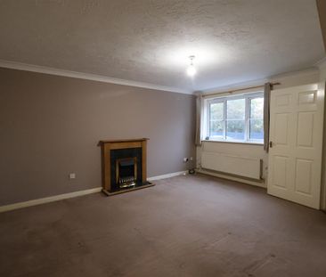Devonport Close, Redditch - Photo 1