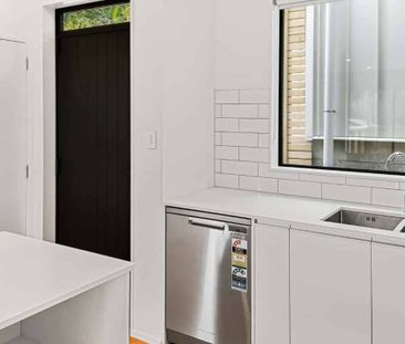 Modern & Low-Maintenance 3-Bedroom Townhouse in Stokes Valley - Photo 1