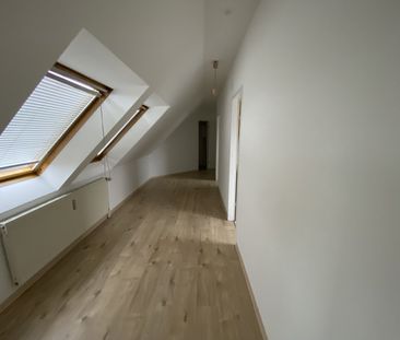 Charmante 2-Zimmer Dachgeschosswohnung in Aachen-Eilendorf! - Foto 1