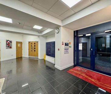 The Melting Point, Firth Street, Huddersfield, HD1 - Photo 4