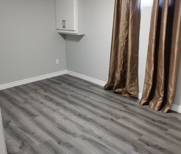 For Lease - 611 Athol Street, Oshawa, Ontario - Photo 2