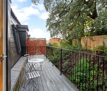 Striking new build apartment in the City Centre. - Photo 1