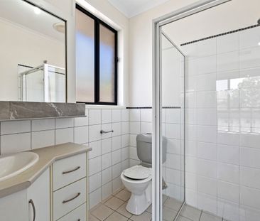 Spacious Family Home - Photo 6