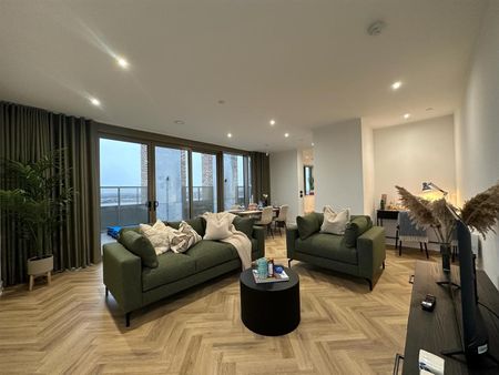 Eda, Salford Quays - Photo 4