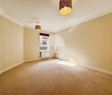 Tadros Court, High Wycombe, HP13 - Photo 2