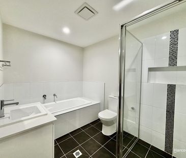 Modern Four-Bedroom Home... - Photo 6