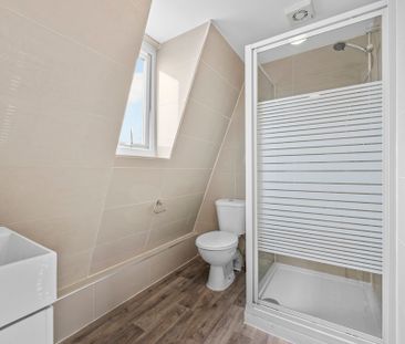 Haydon Park Road, London - Photo 6
