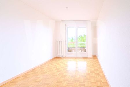 Ampio 5.5 locali con terrazza vicino a Lugano - fino a 3 mensilità gra - Photo 2