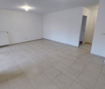 location Appartement T2 DE 48.06m² À COUBLEVIE - Photo 3