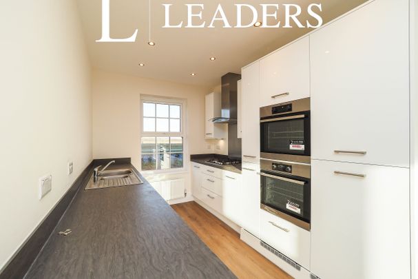 4 bedroom town house to rent Tay Road, Lubbesthorpe, LE19 - Photo 1