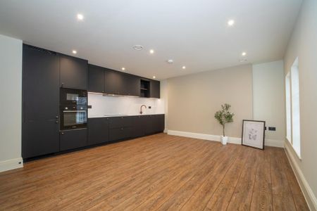 3 bedroom apartment to rent - Photo 4
