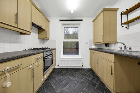 2 bedroom flat to rent - Photo 3