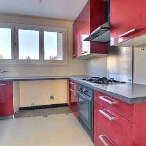 PROXIMITE BD LAFAYETTE -T3 TRAVERSANT AVEC GARAGE ET CAVE - Photo 2