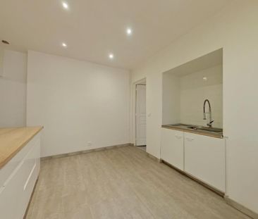 Location Appartement 4 pièces 83m² POITIERS 86000 - Photo 2