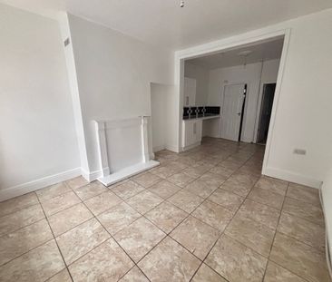 Hull, Avenue Crescent - Photo 1