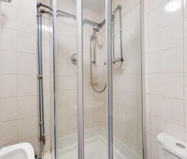 Studio to rent - Photo 6