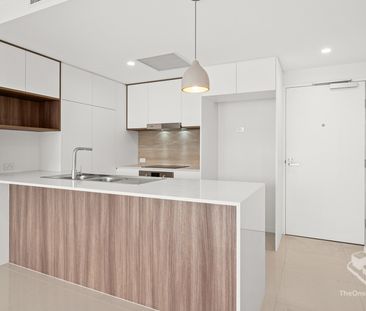 Lovely 2 Bedroom Apartment in the heart oof Coorparoo with two carspaces - Photo 6