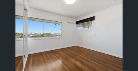 Perfectly Positioned Family Home - Photo 3