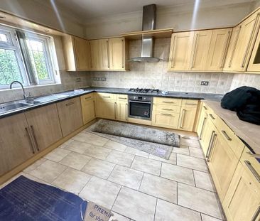 5 bedroom semi-detached house to rent - Photo 6